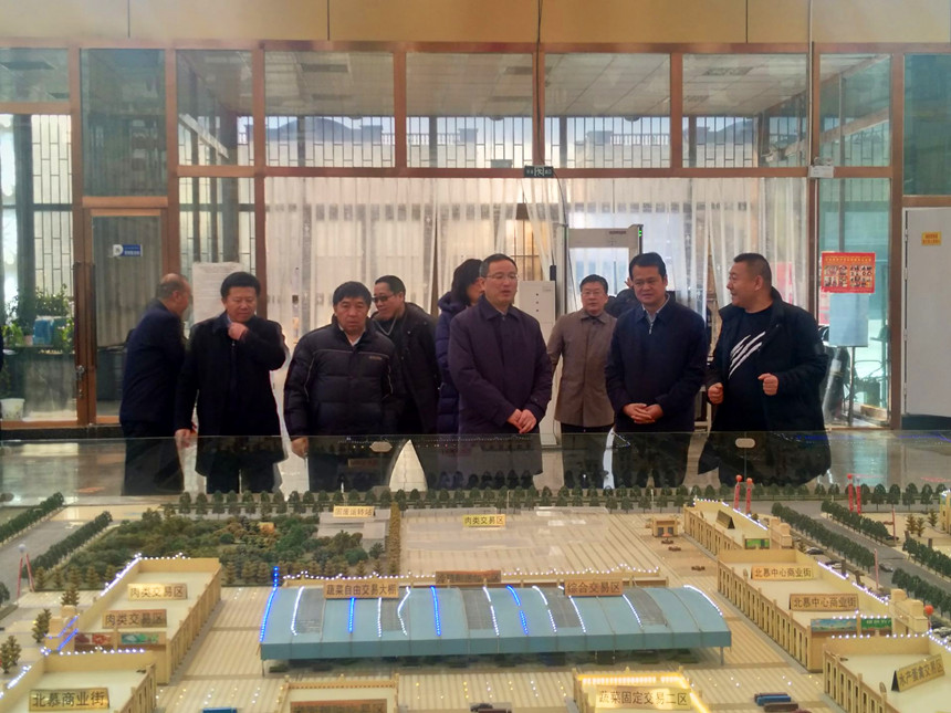 圖為，自治區(qū)常務(wù)副主席調(diào)研北慕_副本.jpg